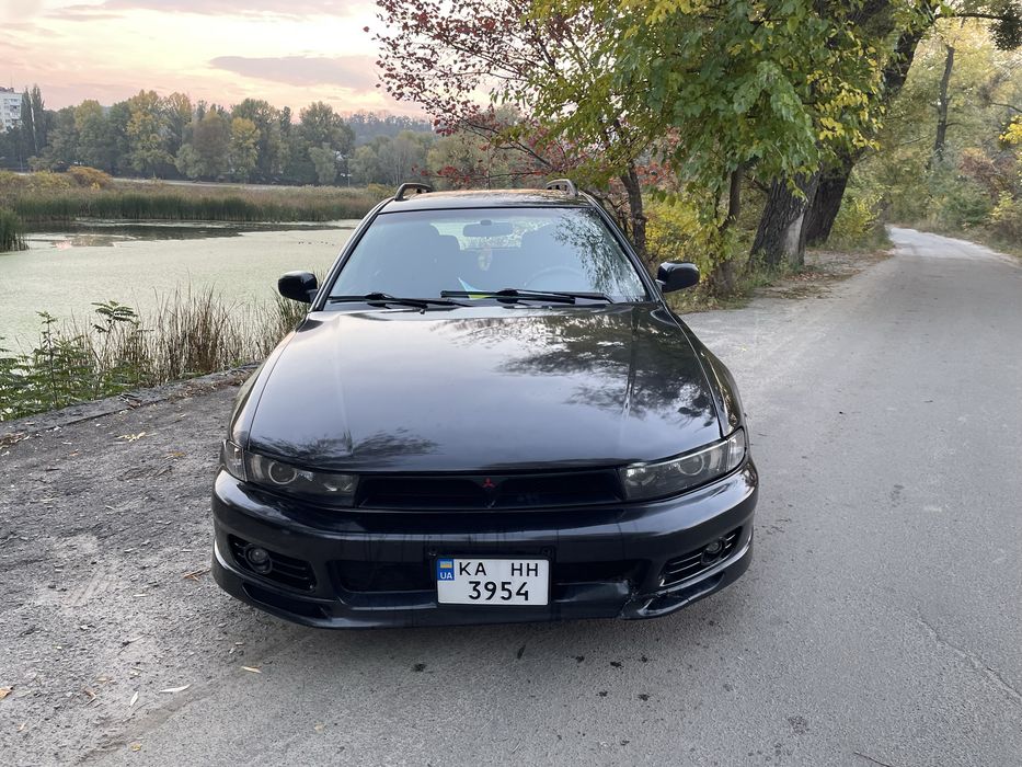 Mitsubishi Galant 8