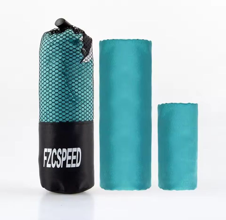 Швидковисихаючий похідний рушник 80х130 см бірюзовий