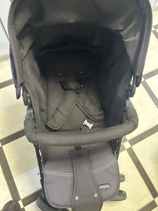 Прогулянкова коляска, візочок