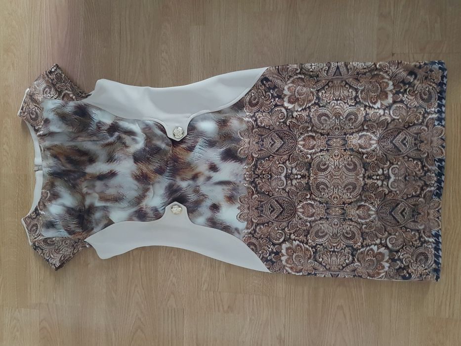 Beżowa elegancka sukienka