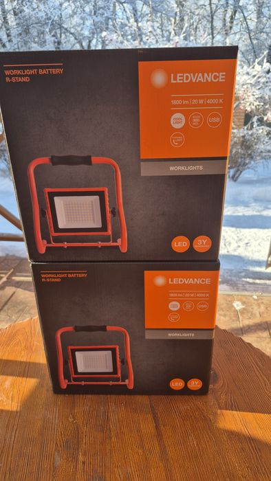 Прожектор  LEDVANCE 20W. WORKLIGHT BATTERY R - STAND.С  аккумулятором.