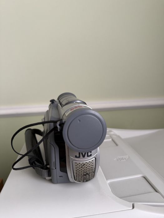 Відеокамера JVC в хорошому стані