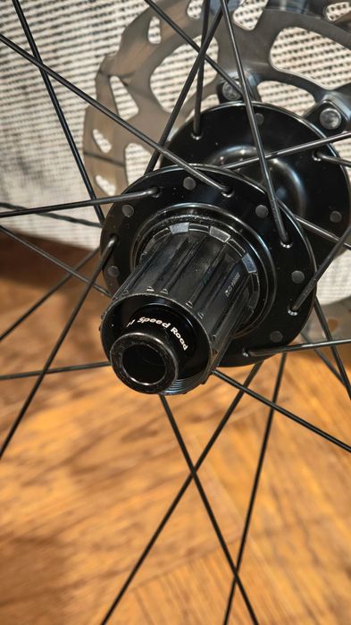 NOWE Koła karbonowe Giant SLR 2 36 Disc