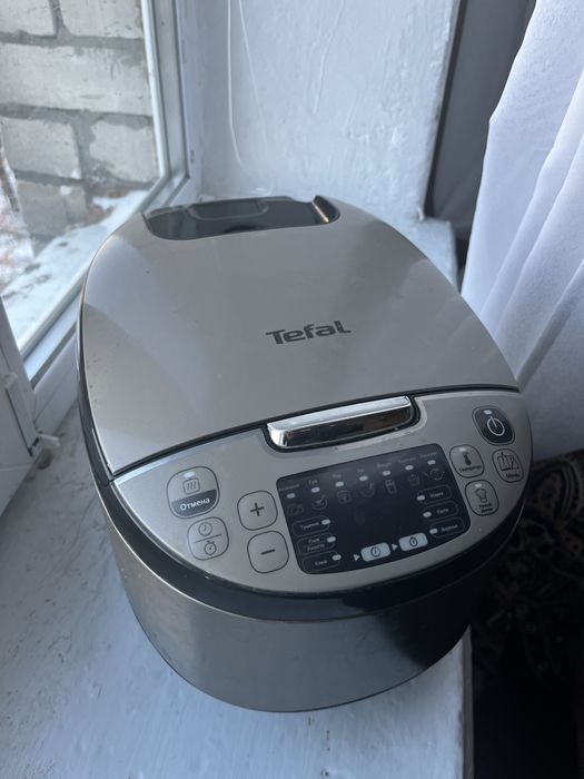 Мультиварка TEFAL RK321A34 в робочем состоянии’