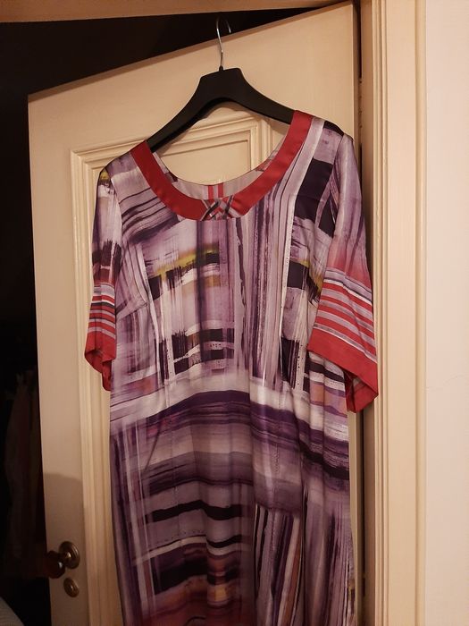 Lote de vestidos de seda e casacos