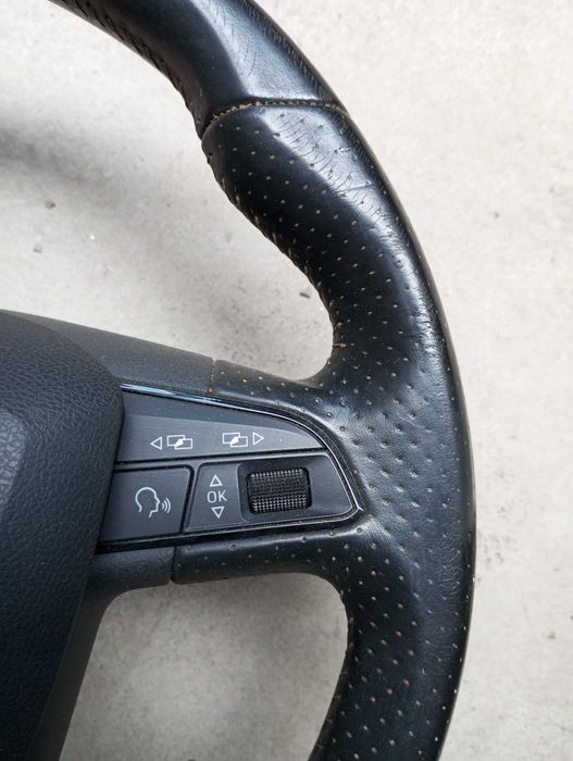 Volante Seat Leon 5f cupra com Airbag