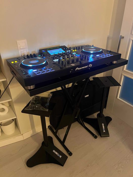 Pioneer XDJ-XZ + Case + Stand + Monitor Stands (COMO NOVO)