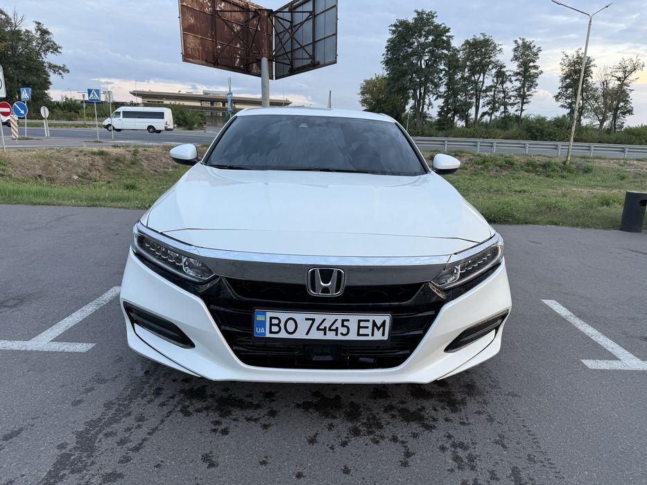 Honda Accord 2019 VIN 1HGCV1F18KA134838 фото оголошення 2 з 24