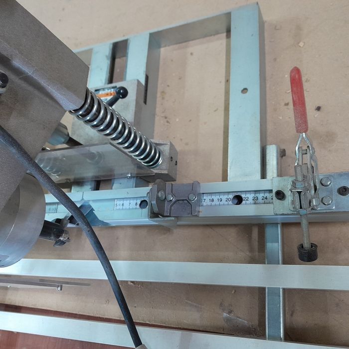 Máquina de furação para dobradiças de copo de 35mm ou outras