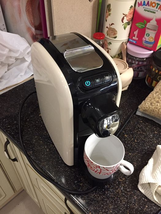 Продам кавоварку на капсули