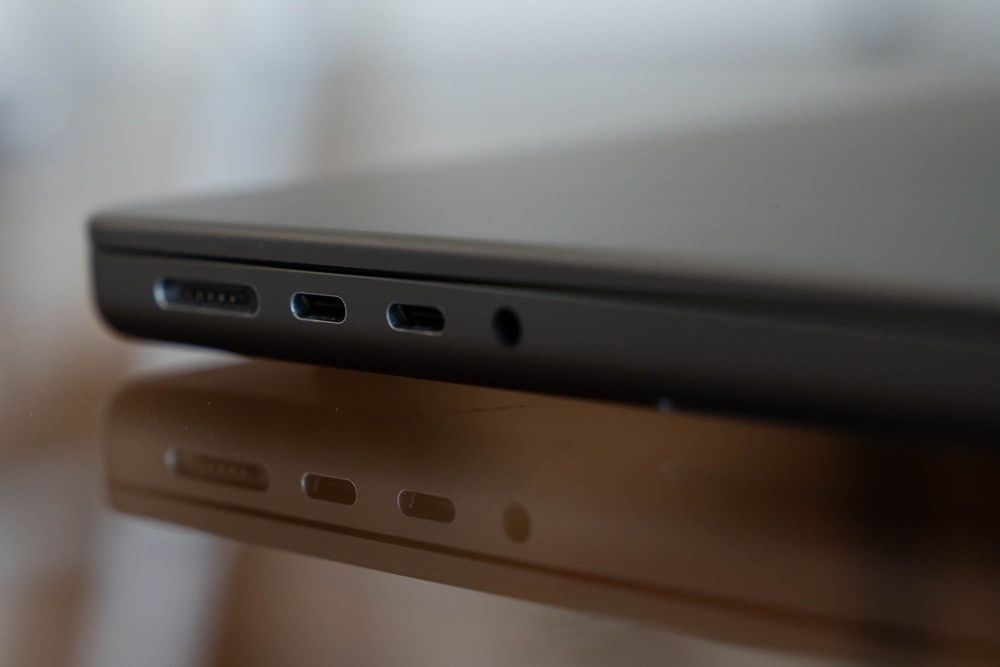 MacBook Pro 14 cali M1 Pro 16 GB RAM 512GB SSD