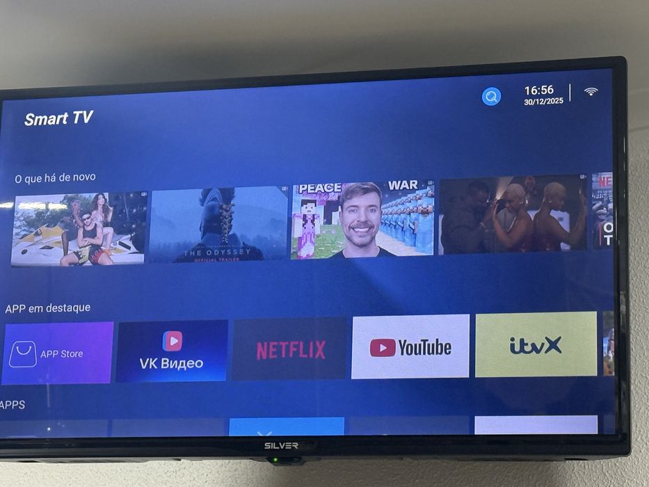 Smart Tv  SILVER 32