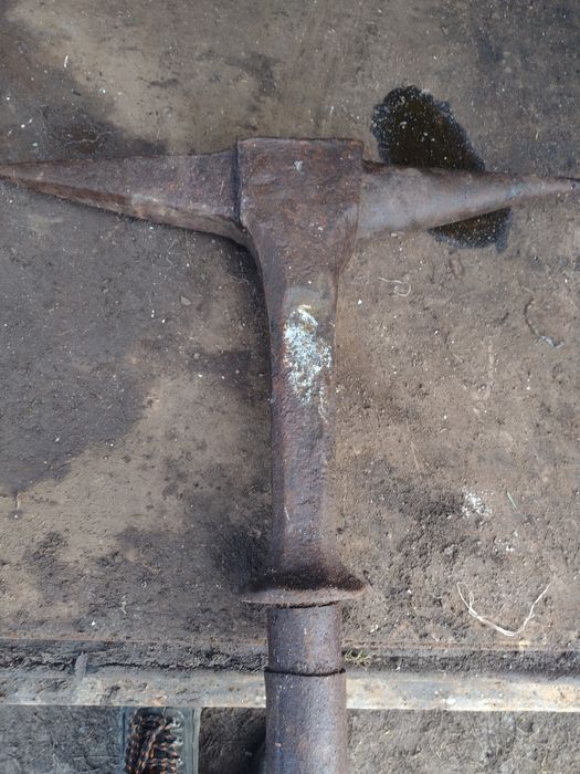 Kowadło zabytkowe szparóg