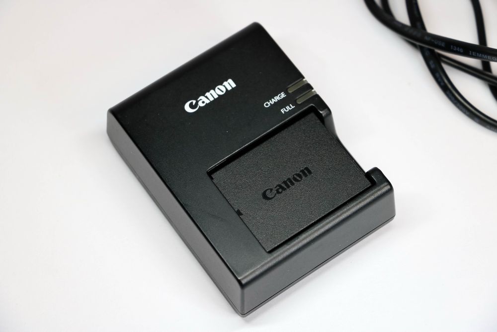 Canon EOS 4000D + 18-55 STM