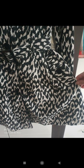 Przepiękny płaszczyk damski 38