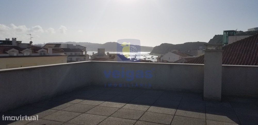 T2 novo com terraço em São Martinho do Porto — São Martinho do Porto, Leiria