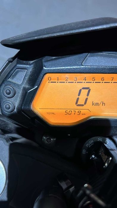 Mota Benelli modelo BN125 c/mala e GPS
