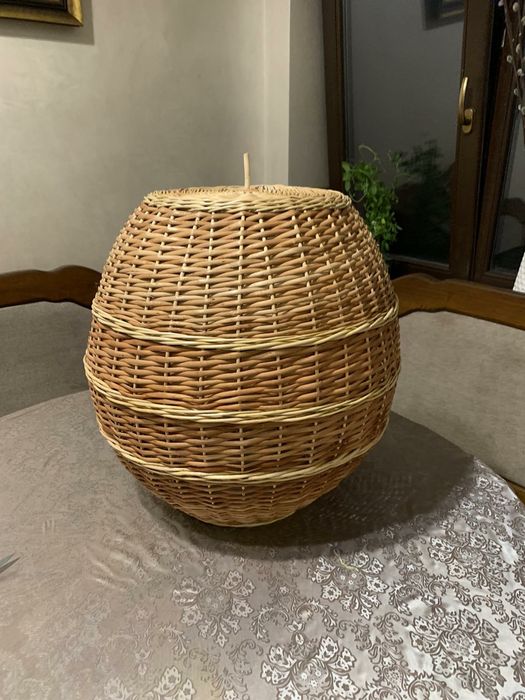 Люстра, абажур і бра з натуральної лози