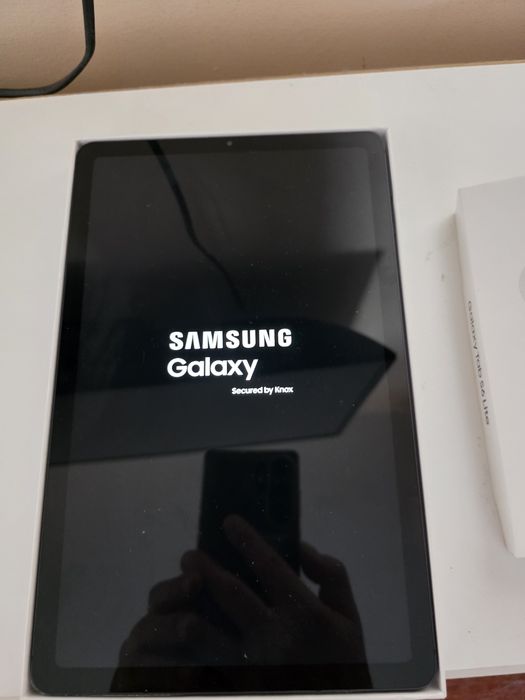 Vendo tablet Samsung Galáxy. Novo