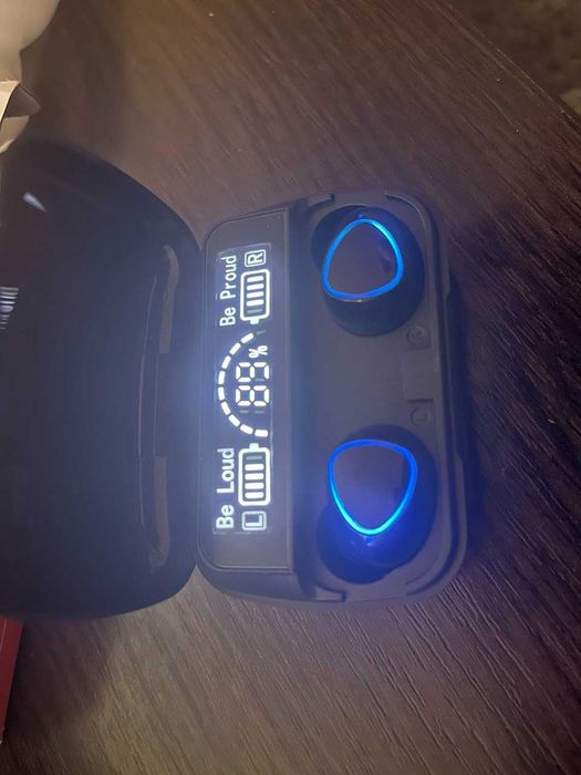 Беспроводные Bluetooth наушники. В уши. В оба уха или в одно. Новые.