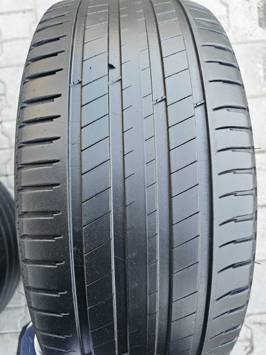 Lato Michelin 235/50 R19