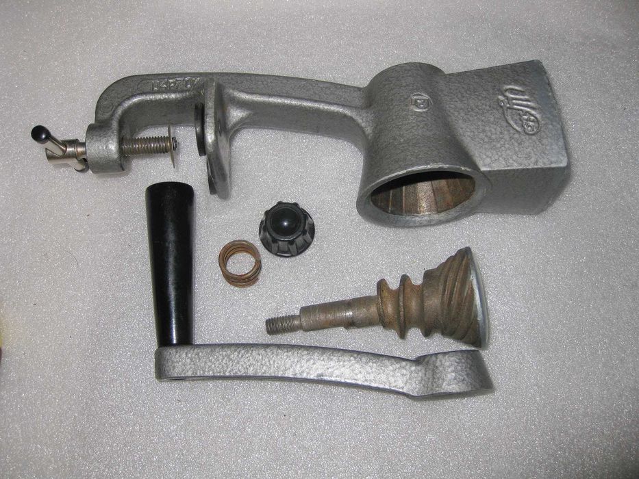 Мрия. Кофемолка ручная, мельница, млинок СССР.