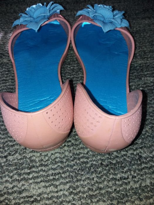 Босоножки-мыльницы