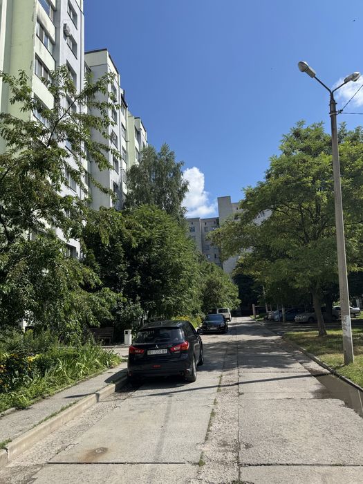 ПРОДАМ 4 кімнатну квартиру