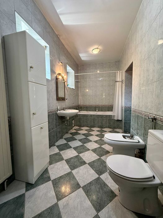 Продаж заміський будинок 450м2 15 сот.землі Брюховичі р-н рест. Байка