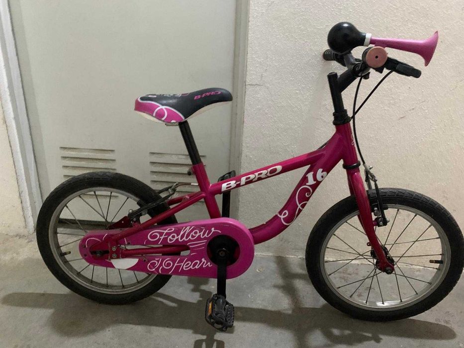 Bicicleta criança rapariga