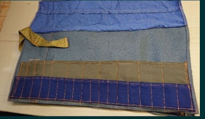 Классный чехол для инструментов.
Советский, качественный. 
Сукно. 
Два