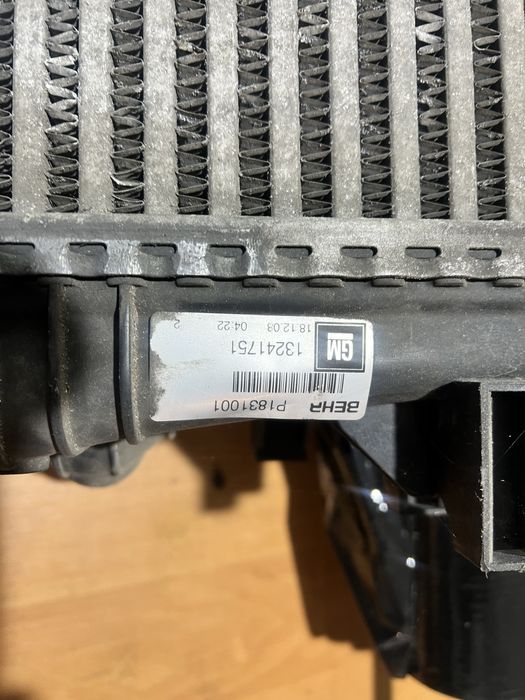 интеркулер opel insignia 2.0tdi 13241751