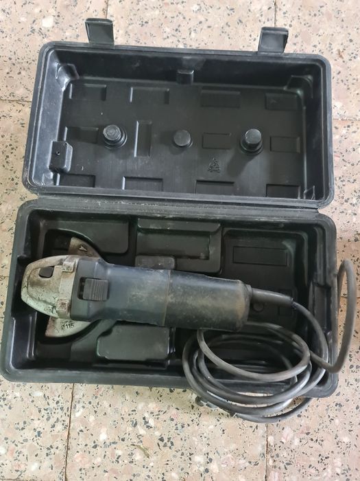 Rebarbadora AEG  com caixa