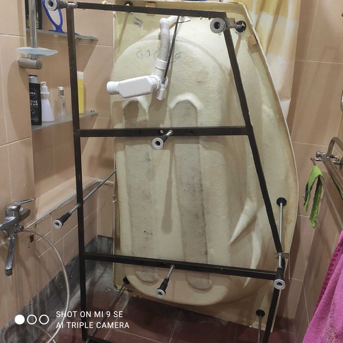 Ванна. Стоила 500 $. Размер 170*100 з каркасом, панелью, идеальна.