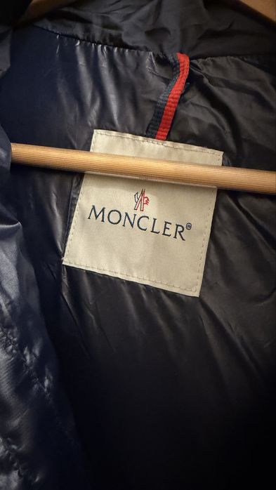 Длинный пуховик Moncler оригинал