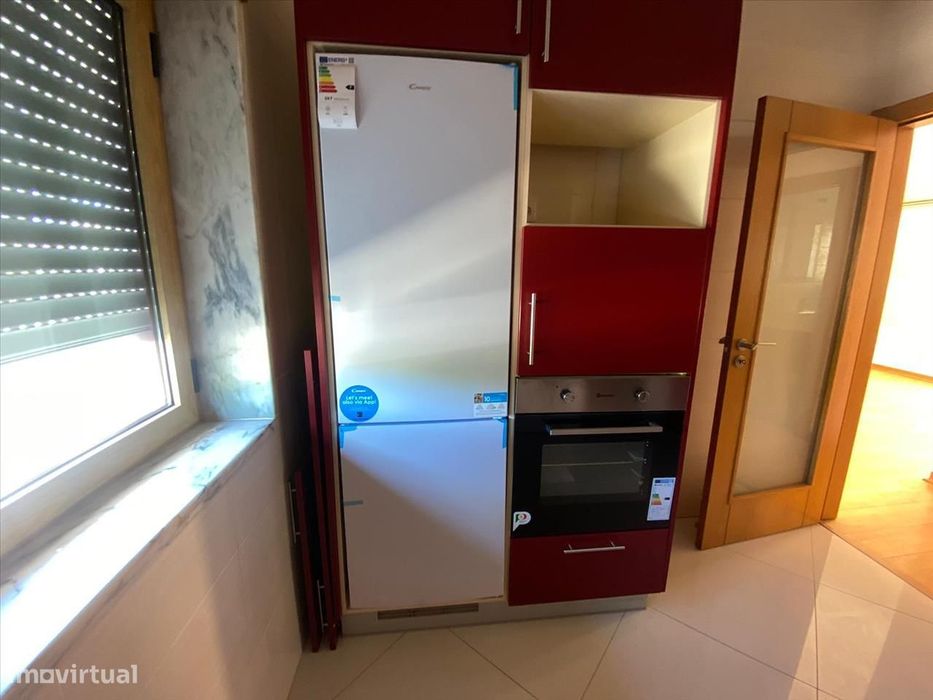 Apartamento T2 em Loulé com Varanda | Ideal para Investimento