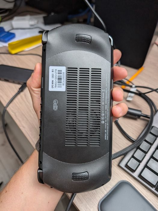 GPD win 4 ryzen 7840u 780m 32gb/2TB konsola pc oculink zamiana