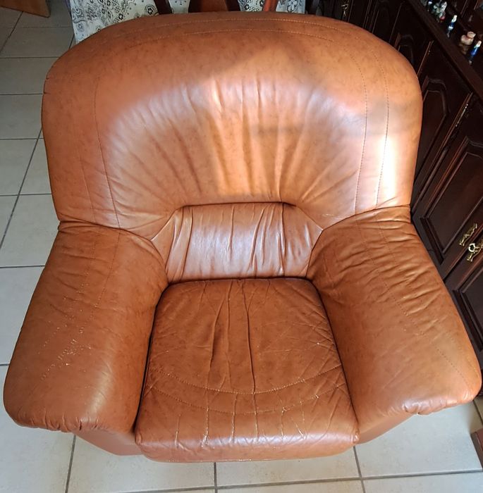 Conjunto de sofás em couro