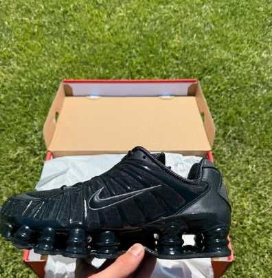 Czarny TL Nike w rozmiarze 44