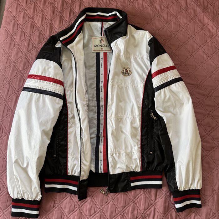 Вінтажний бомбер Moncler
