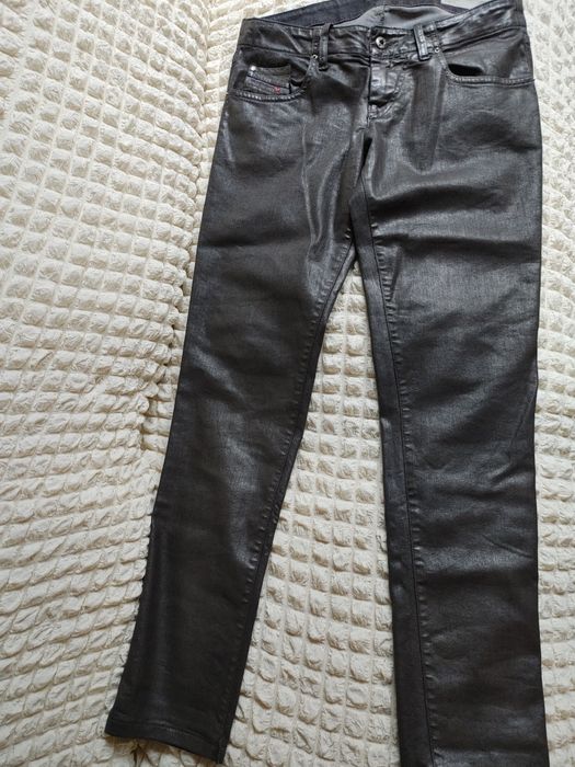 Damskie spodnie lakierowane Diesel