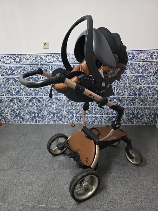 Carrinho Mima, com alcofa, baby coque e cadeira de passeio