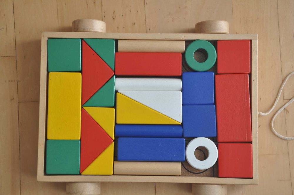 zabawka klocki drewniane ekologiczne ikea w wózku