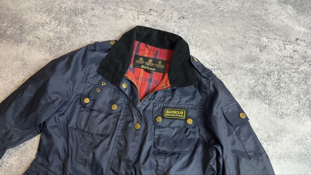 Barbour International waterproof жіноча куртка