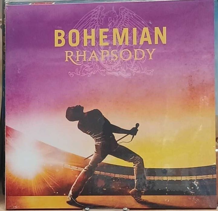 Коллекция виниловых пластинок Arctic Monkeys Taylor Swift Lana Del Rey