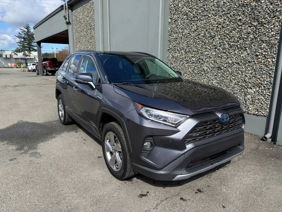 Toyota RAV4 Limited      2021