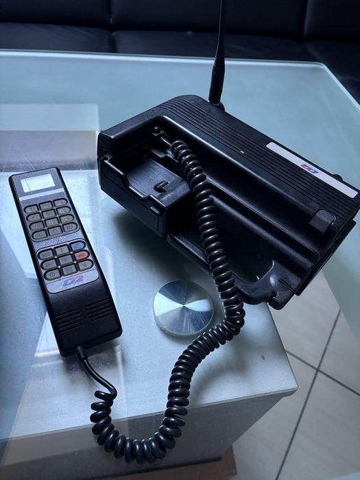 Stary 1 telefon bezprzewodowy na karte