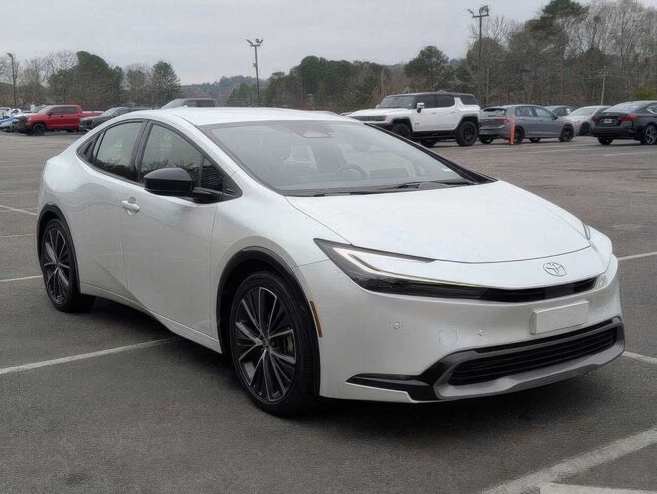 Toyota Prius Plug-in Hybrid      2023