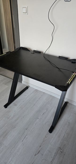 Biurko gamingowe led