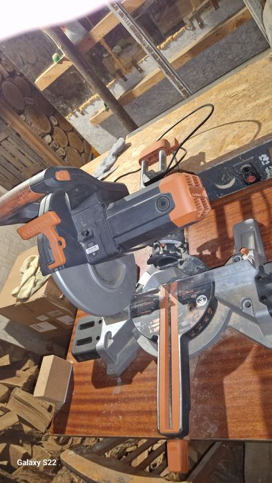 Торцювальна пила Evolution R255SMS 255 мм з протяжкою, 2000 Вт